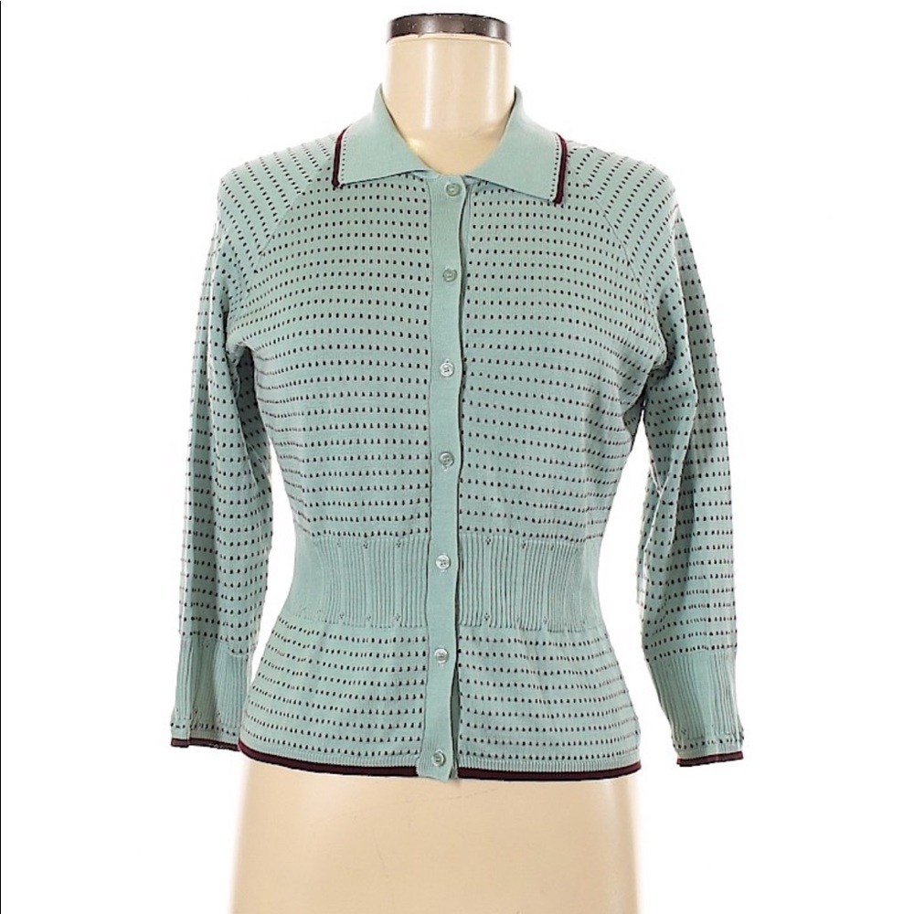 Cardigan sweater